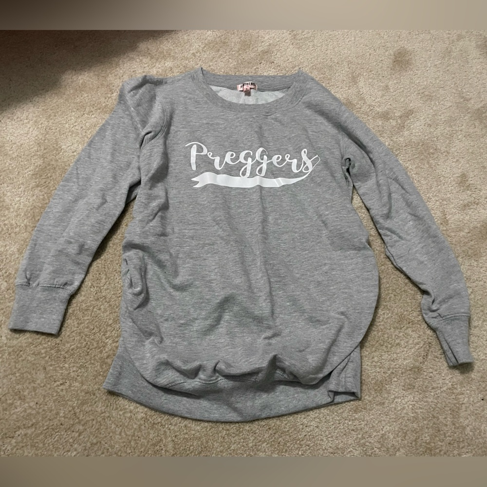 Maternity crew neck “preggers”